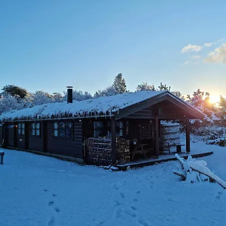 Charming Norwegian Log In Cozy Retreat Awaits